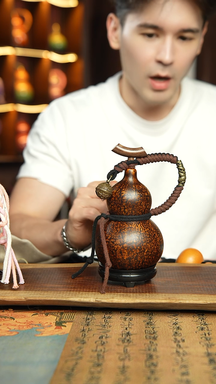 90号精选福利非遗漆器酒葫芦