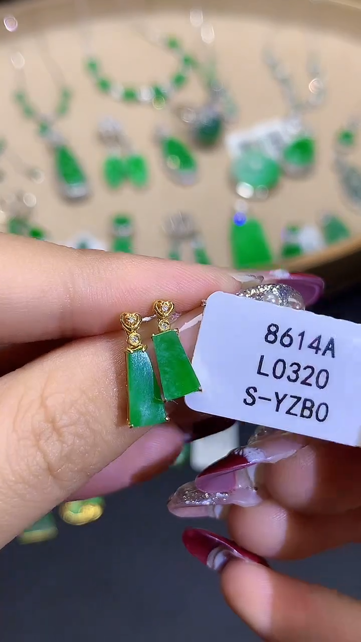 【闪购商品】翡翠18K金镶嵌耳钉L0320多样性发其一