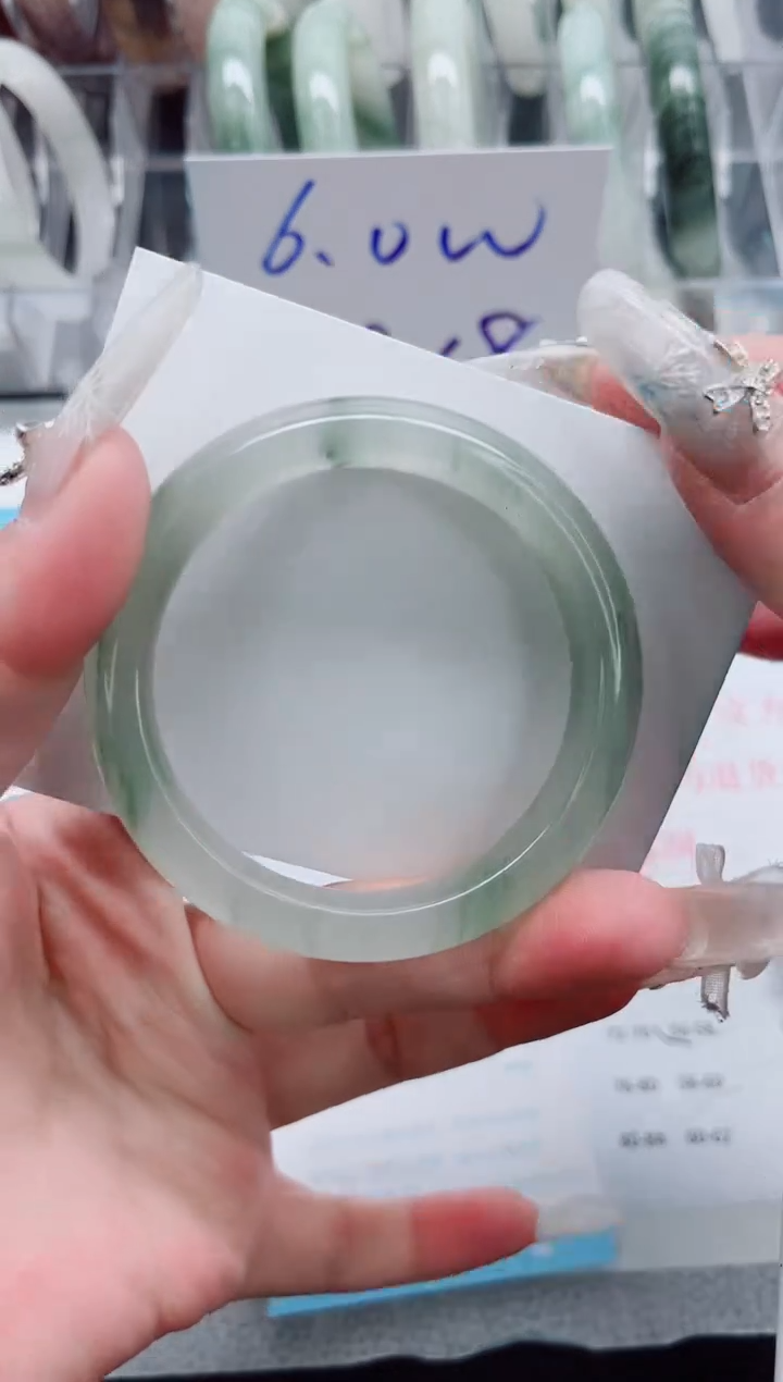 【闪购商品】石英质玉手镯未镶嵌A227-52.6