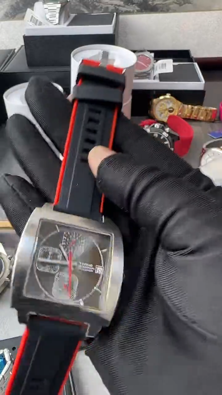 石英机芯-光能机芯锻造碳钢国产男士腕表