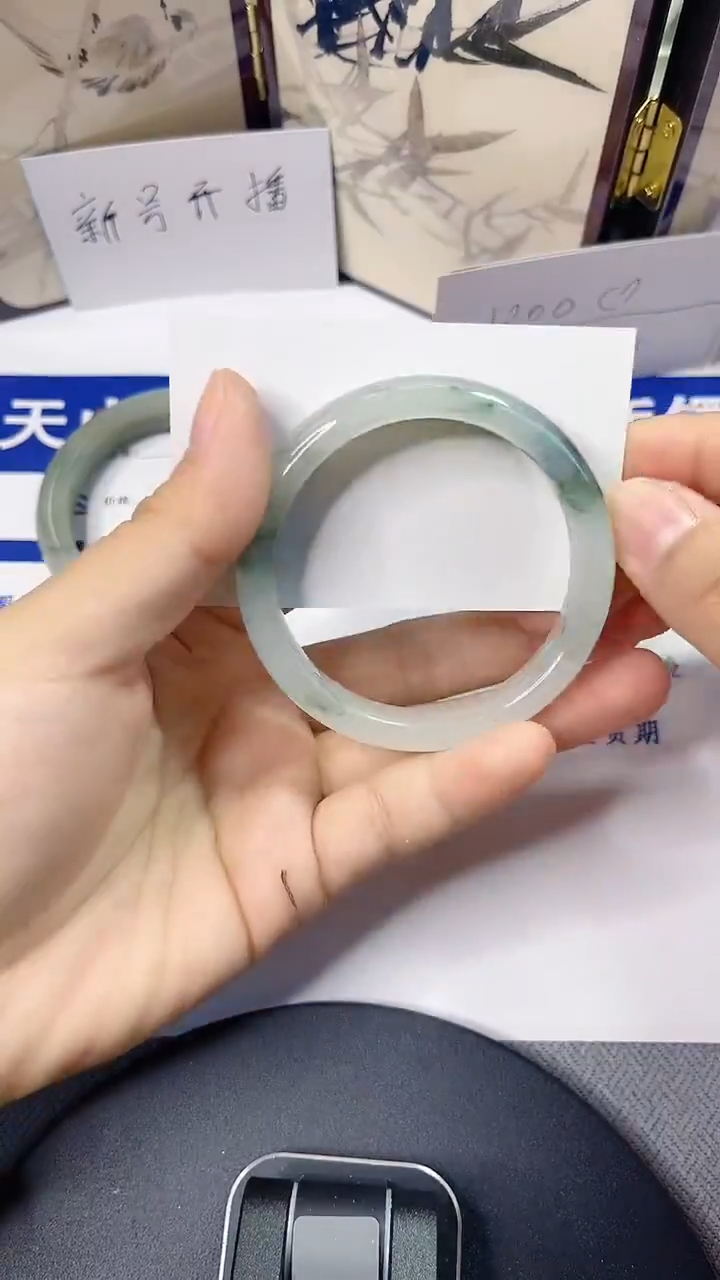 未镶嵌手镯石英质玉35-52/53