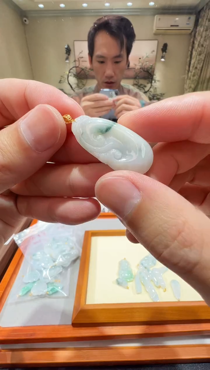 颈饰未镶嵌翡翠-纯天然缅甸A货翡翠如意吊坠-