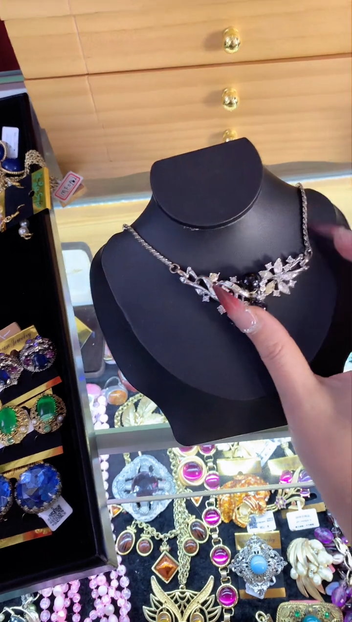 【闪购商品】瓷片楚楚中古珠宝甄选不退换