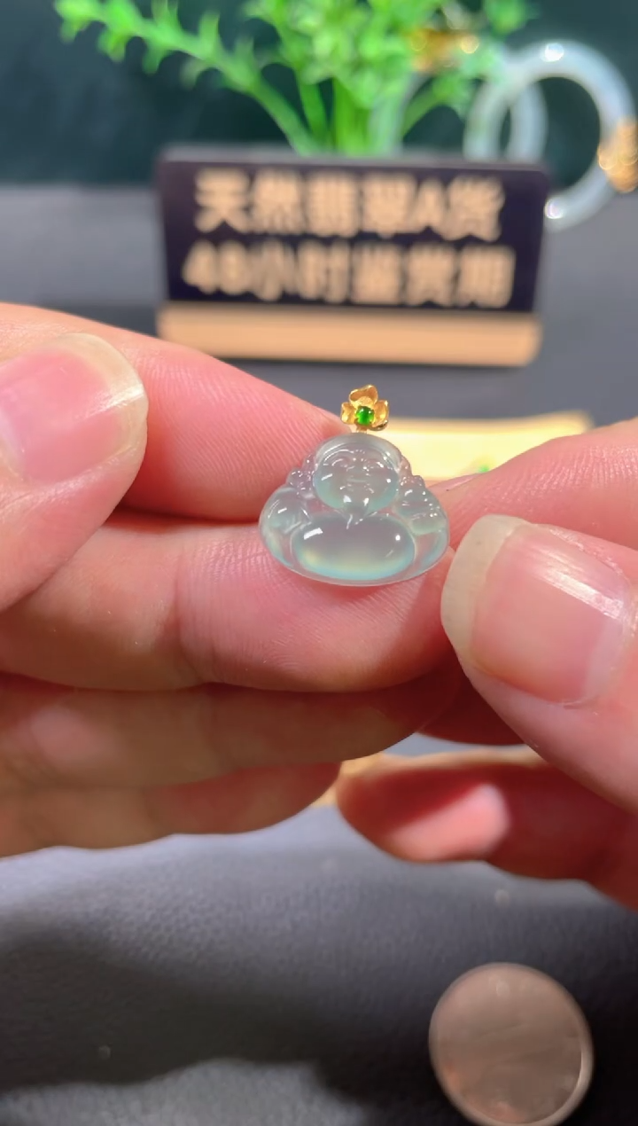 翡翠18K金镶嵌颈饰翡翠