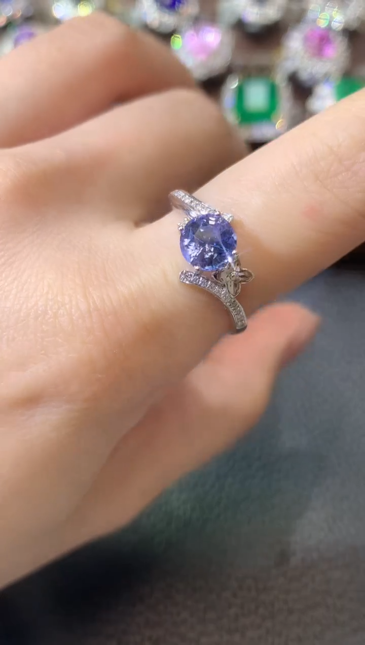 【闪购商品】蓝宝石戒指18K金镶嵌D100