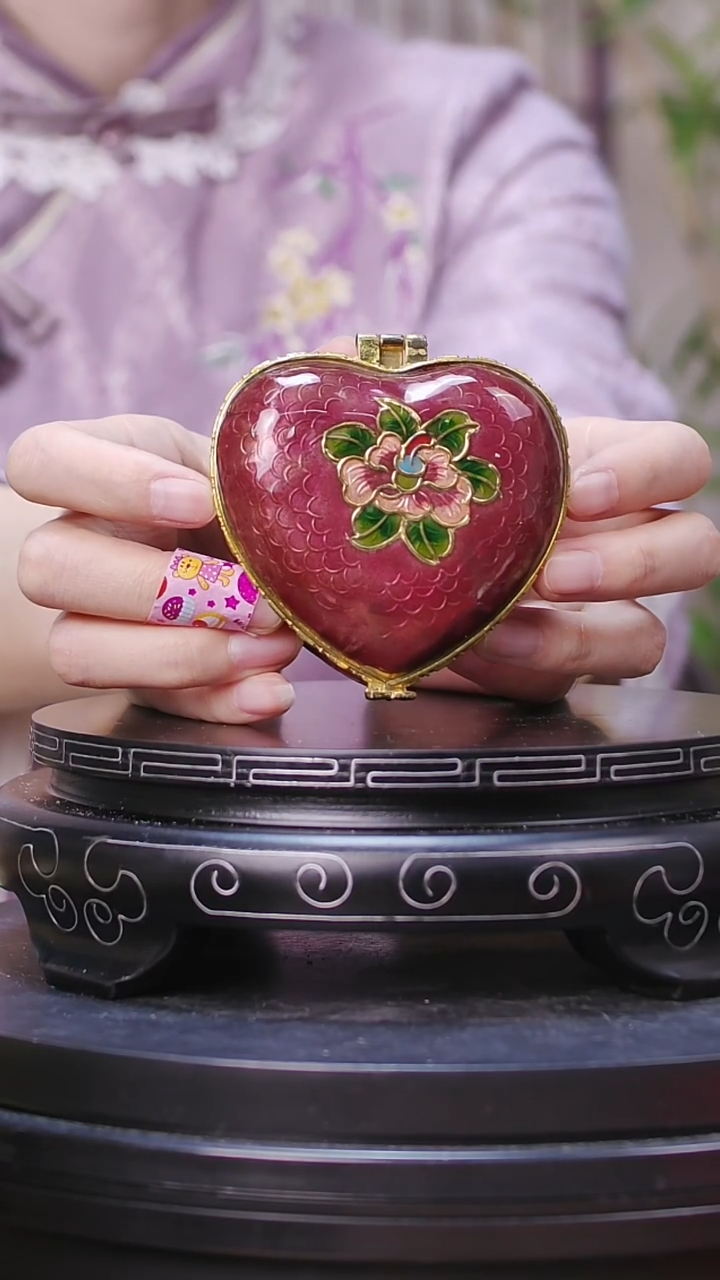 【闪购商品】非遗技艺 景泰蓝粉盒心形粉色