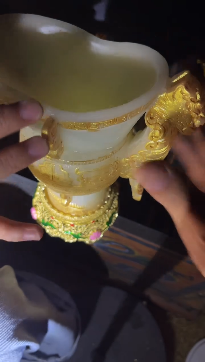 花丝镶嵌龙厥杯.