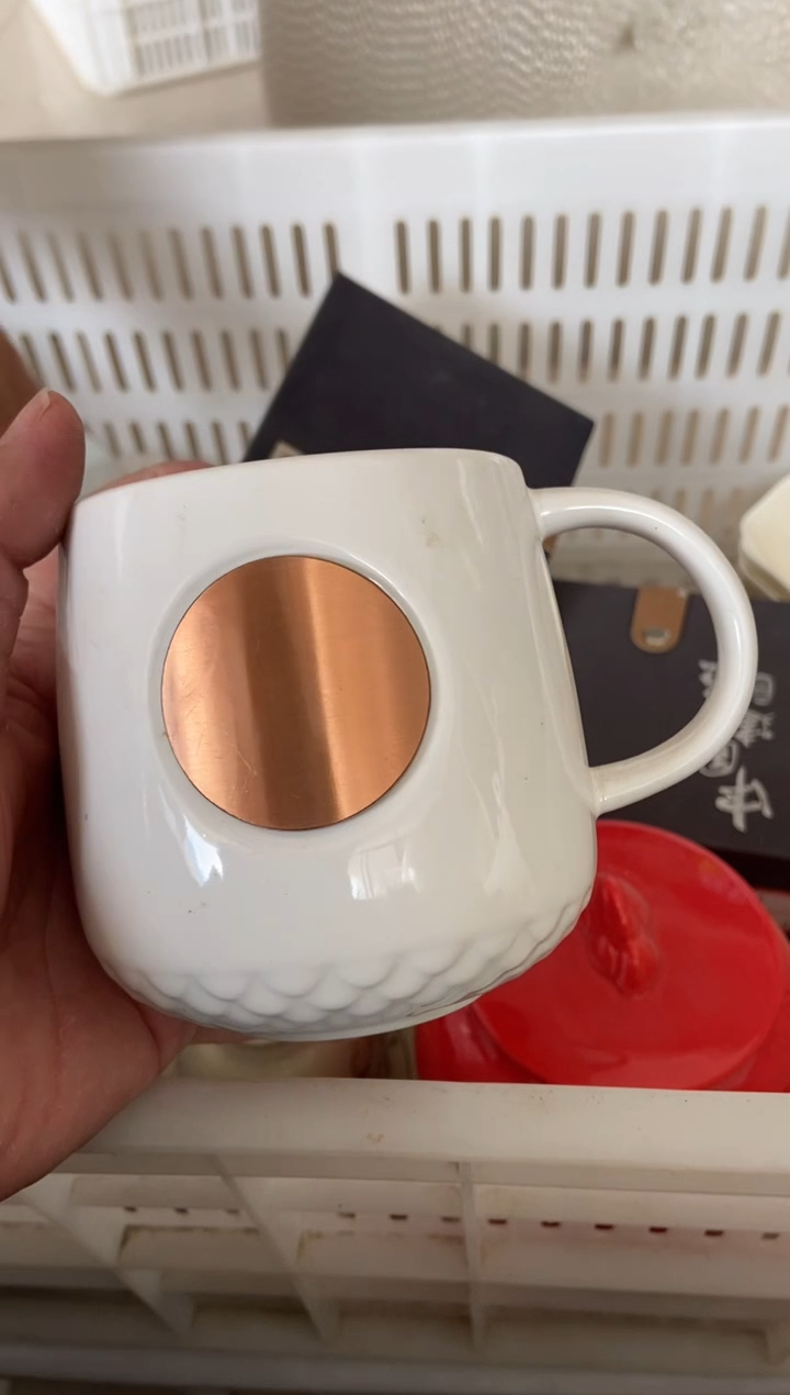 杯子瓷无运费险有瑕疵的摄影的产品有使用过的痕迹有点脏介意勿拍