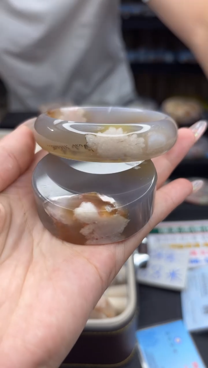 石英质玉手镯未镶嵌121(57圈赠送镯心)