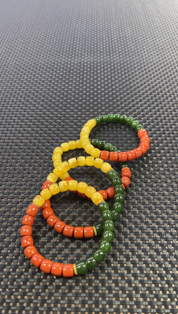 手串未镶嵌和田玉约8mm+ （多样性发一件）995