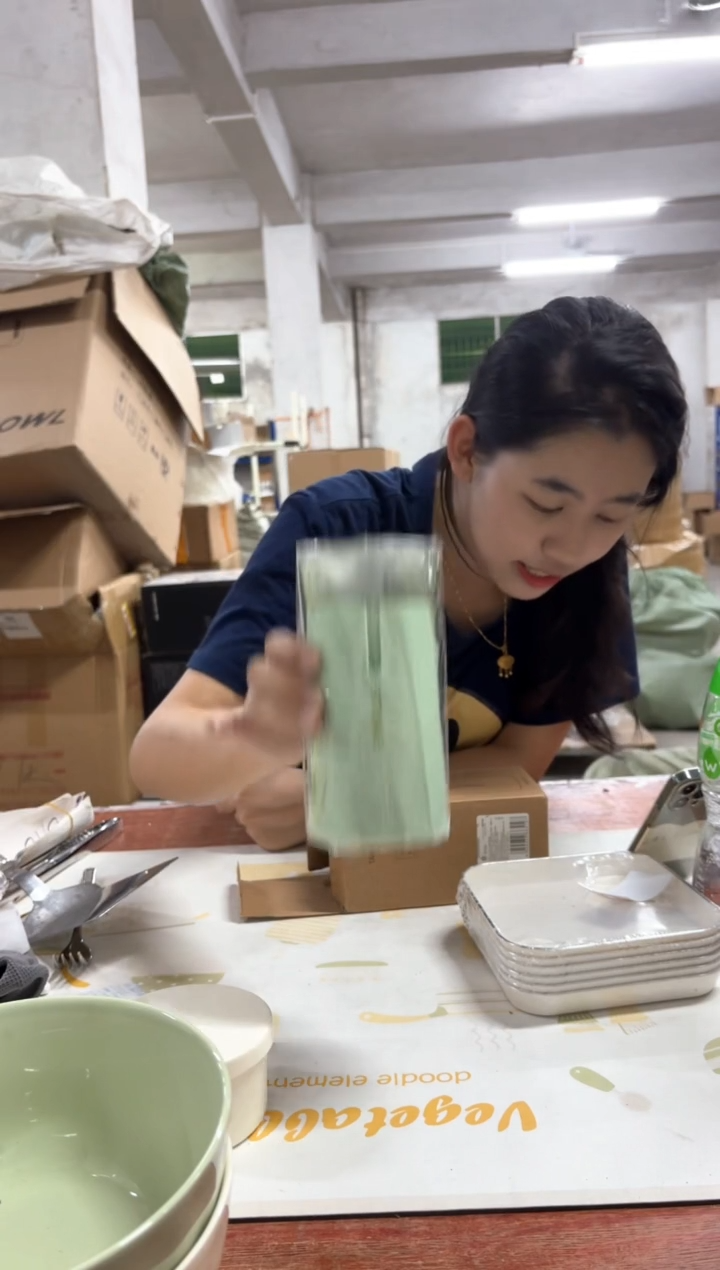 塑料秒杀清仓微瑕产品，可能当过样品拍照