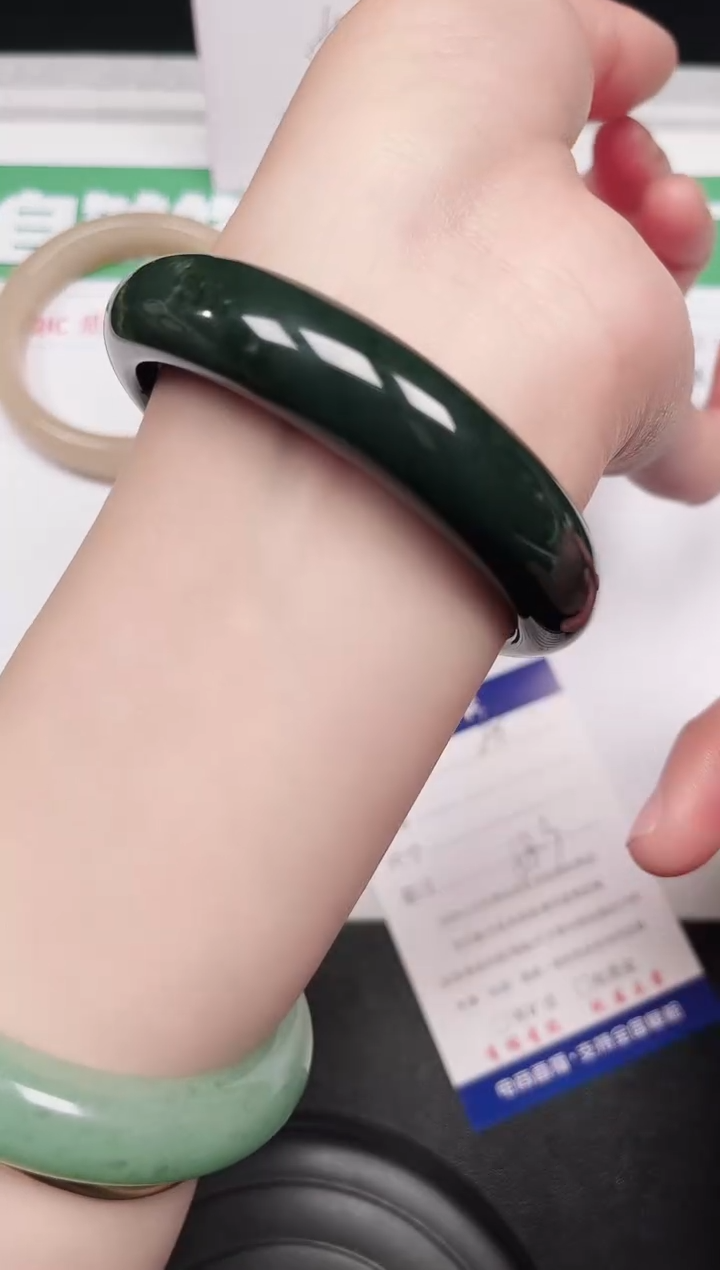 【闪购商品】和田玉手镯未镶嵌28-58.3