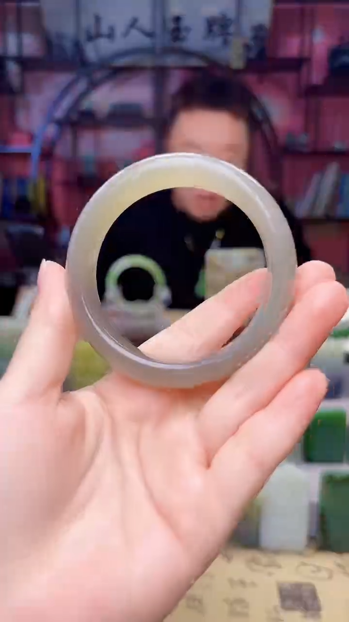 未镶嵌和田玉把件114   56.5