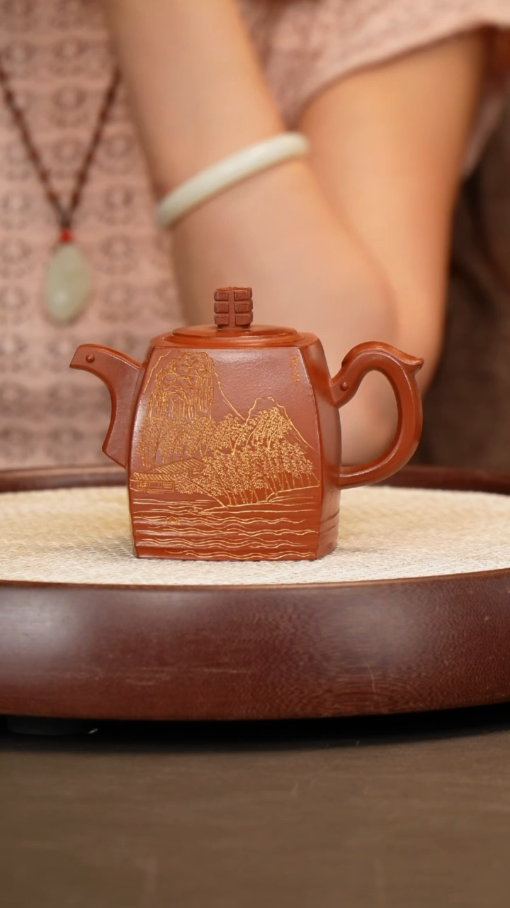 茶壶紫砂【曹秀芬】龙山朱泥青玉四方   350CC