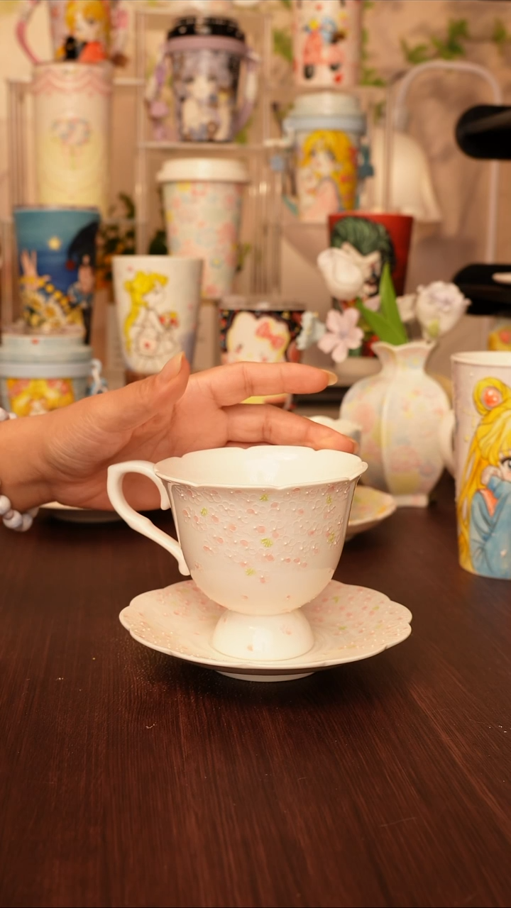 陶景德镇手绘的杯子  