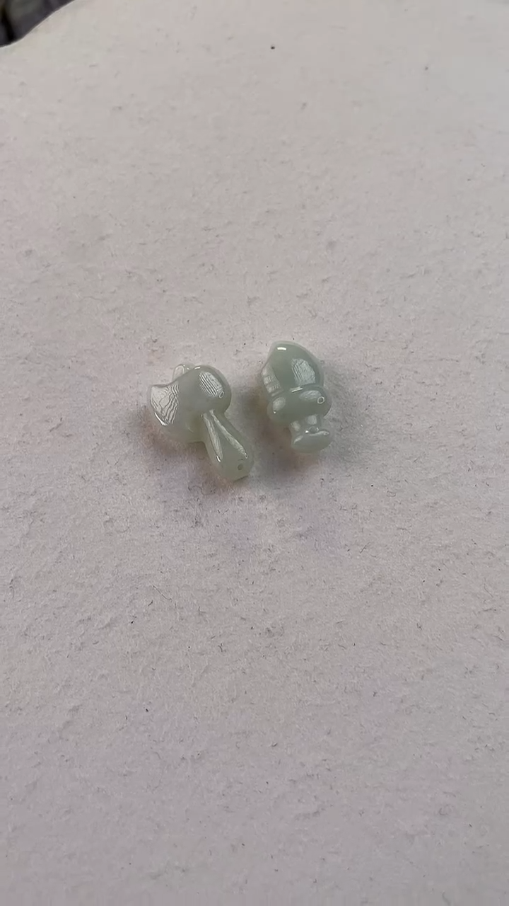 翡翠未镶嵌颈饰定制翡翠金色