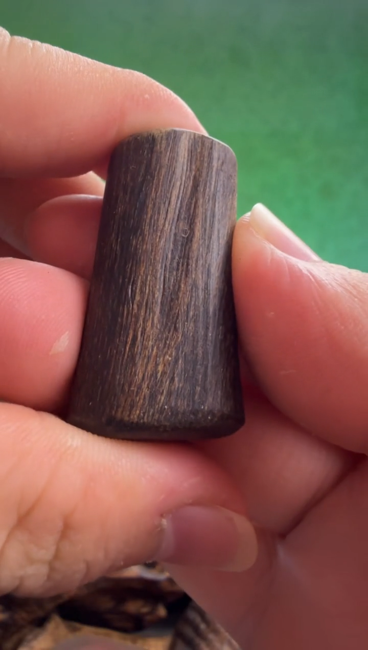 沉香吊坠文莱黑棋多样性发一