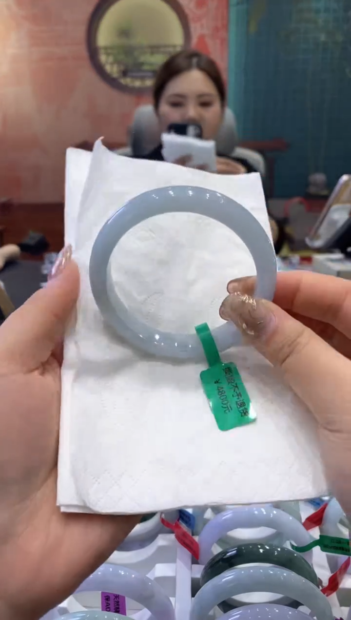 【闪购商品】翡翠手镯未镶嵌多人0011801