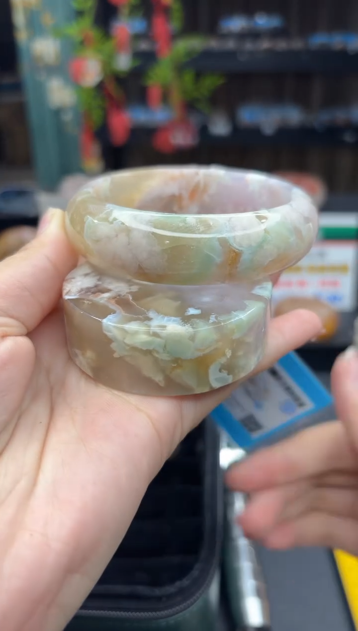 【闪购商品】石英质玉手镯未镶嵌257（61圈赠送镯心）