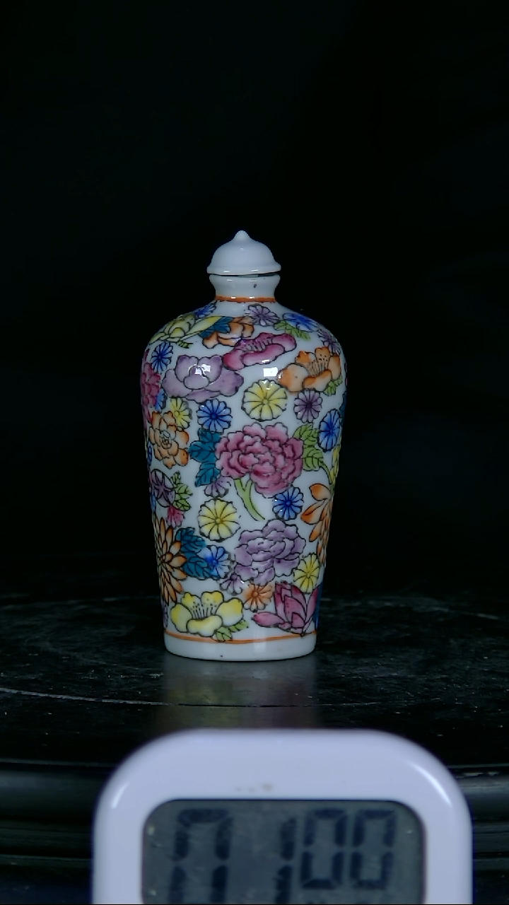 【闪购商品】鼻烟壶粉彩精绘花卉鼻烟壶