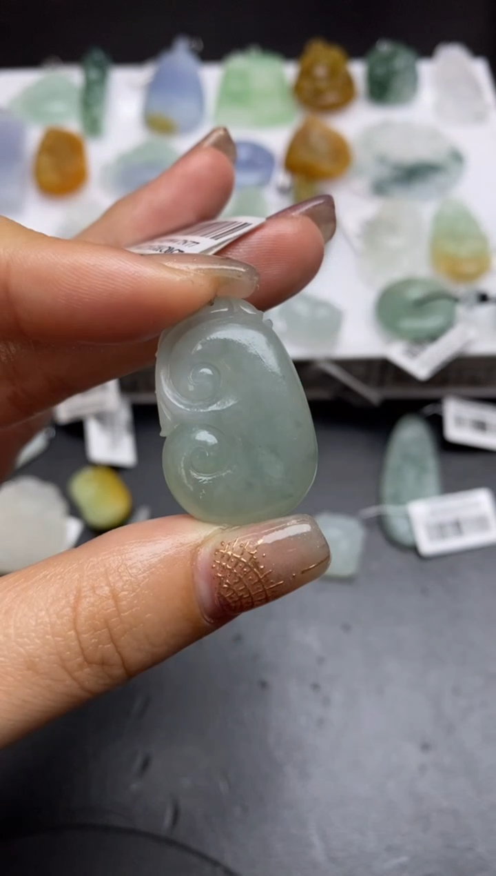 【闪购商品】定制翡翠未镶嵌翡翠毛货~