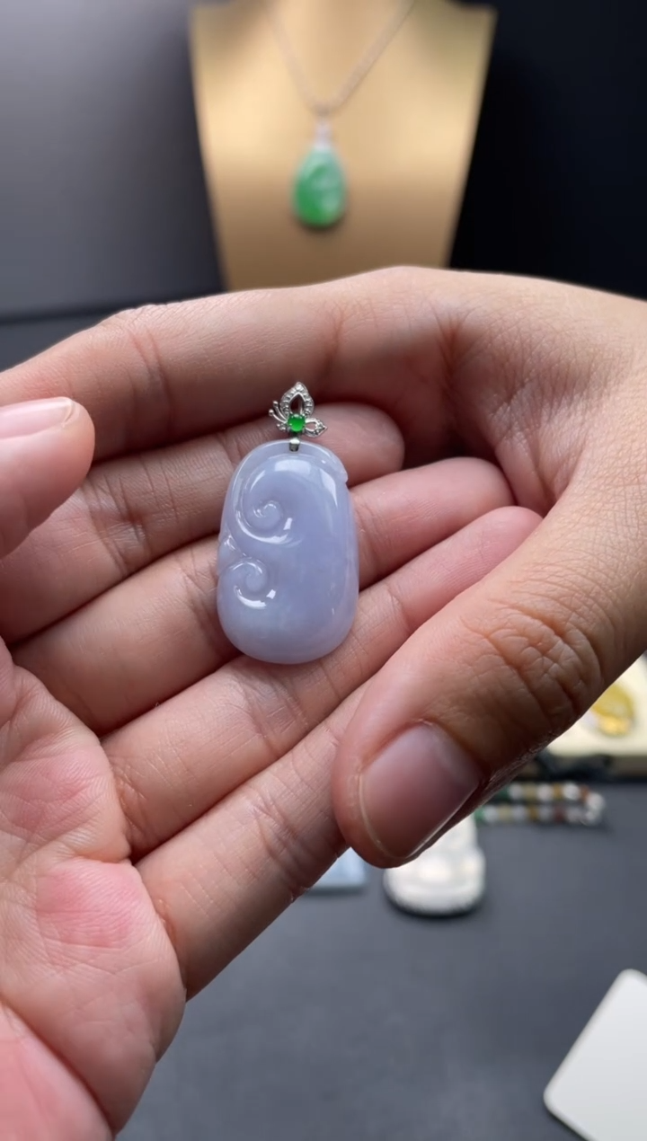 【闪购商品】翡翠颈饰18K金镶嵌11.......