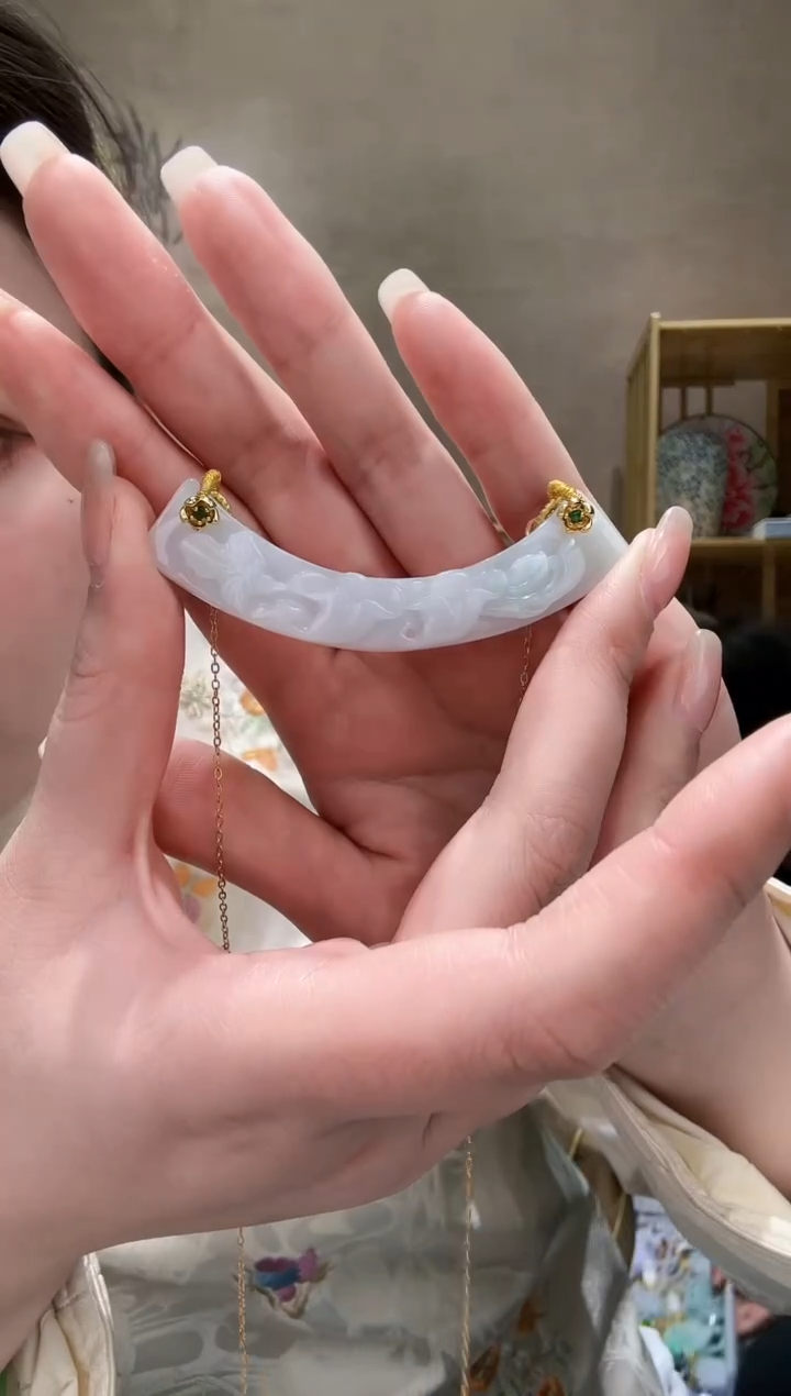 【闪购商品】翡翠颈饰未镶嵌吊坠