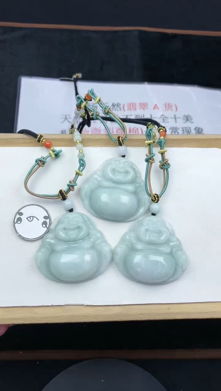 翡翠未镶嵌颈饰5C054细糯浅绿中大佛+送同款绳子