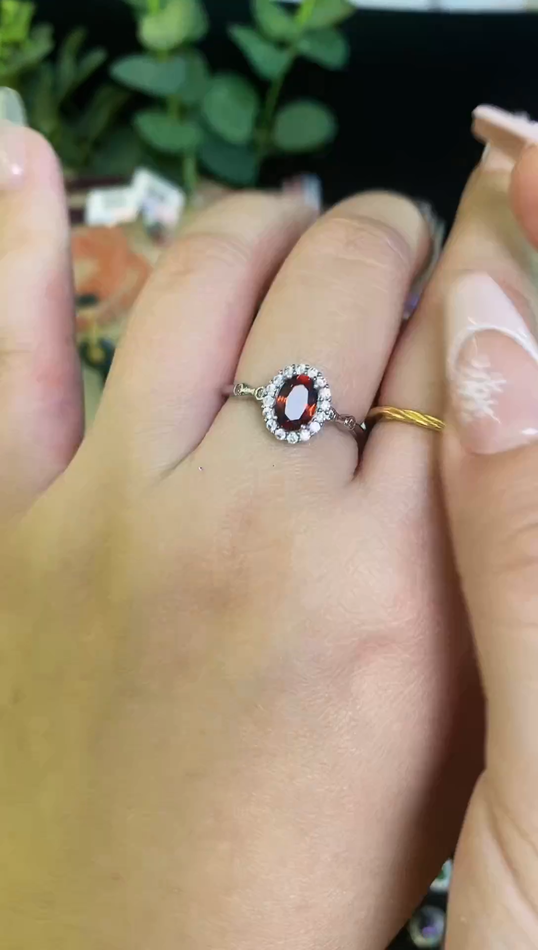 【闪购商品】石榴石耳饰银S925镶嵌戒指