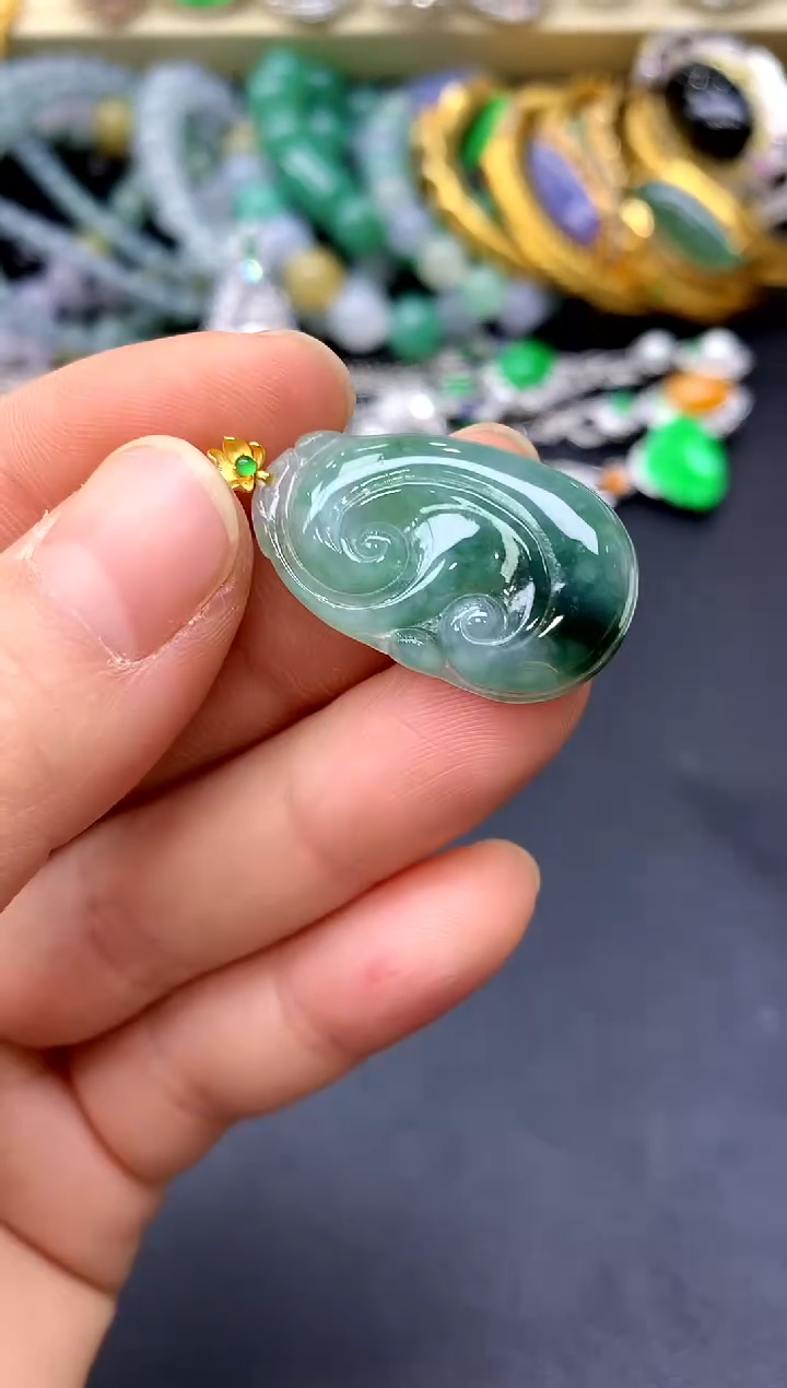 颈饰18K金镶嵌翡翠88-中国好珍宝