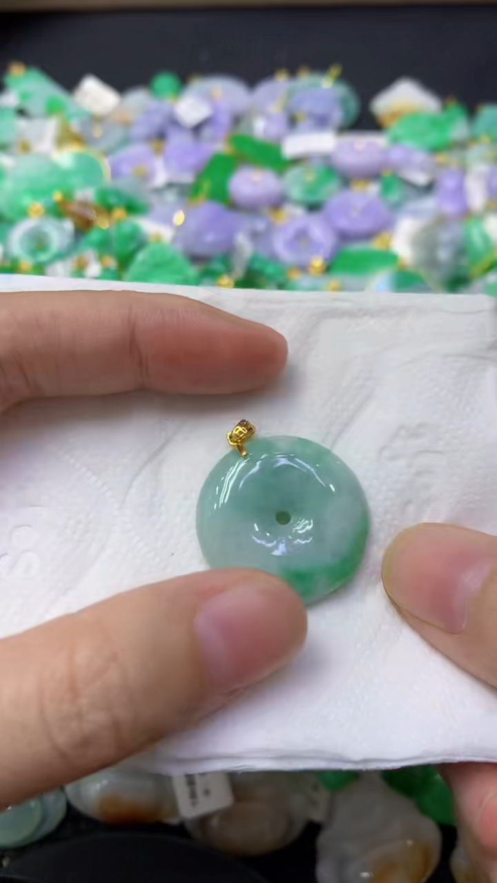 颈饰未镶嵌翡翠天然缅甸翡翠A货