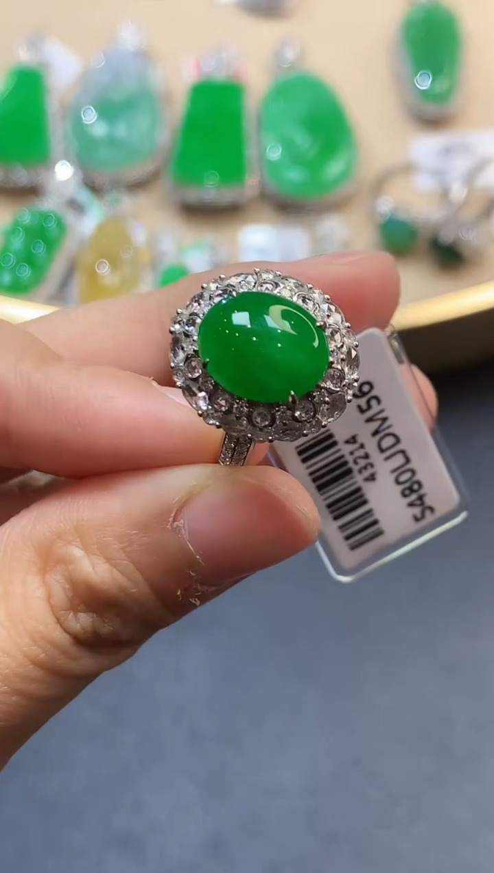 【闪购商品】翡翠戒指18K金镶嵌4656   