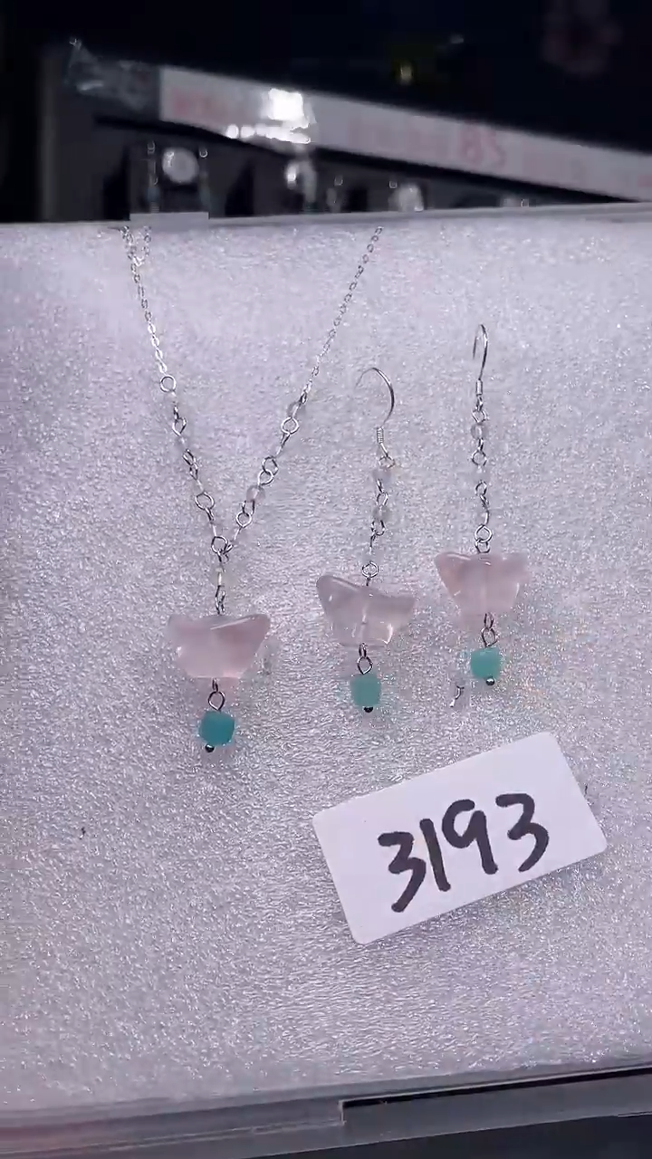 未镶嵌耳饰水晶 喜欢拍