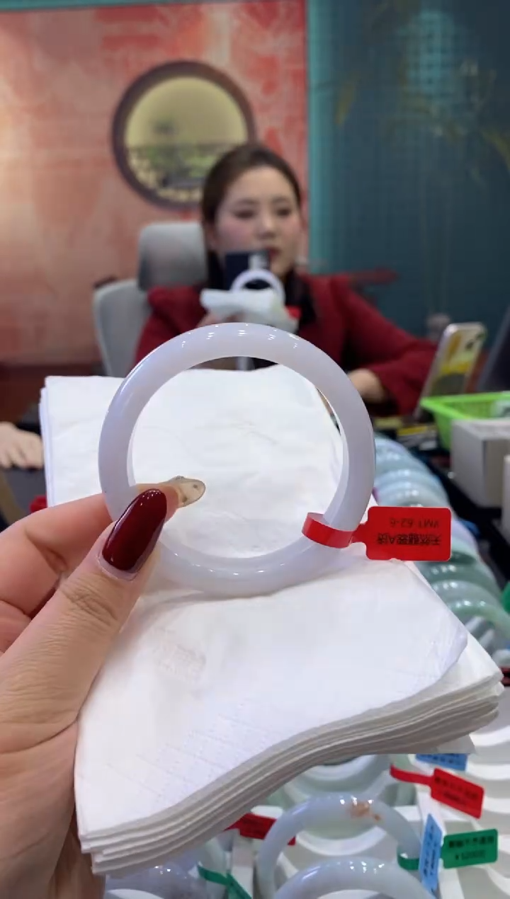 【闪购商品】翡翠手镯未镶嵌多人0019002