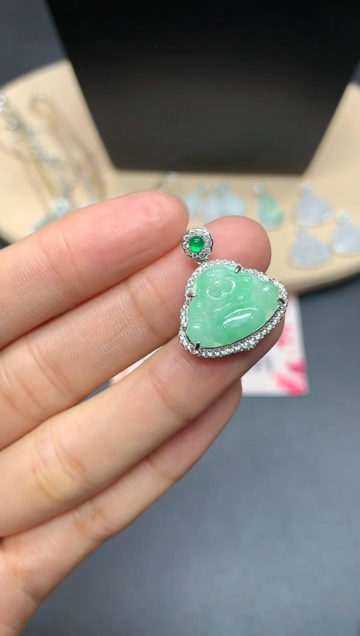 【闪购商品】翡翠吊坠(不含链)银S925镶嵌佛公【多样性发其一】