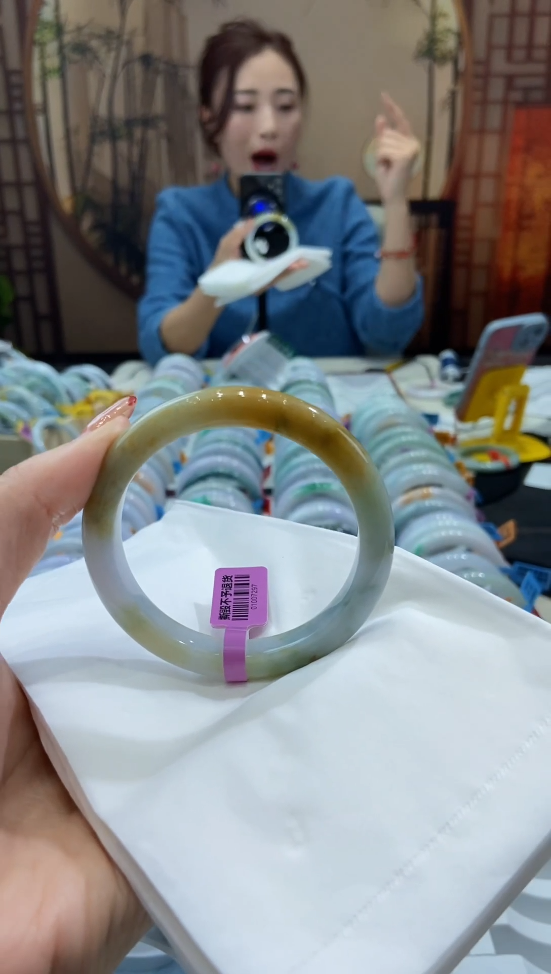 【闪购商品】翡翠手镯未镶嵌00008721