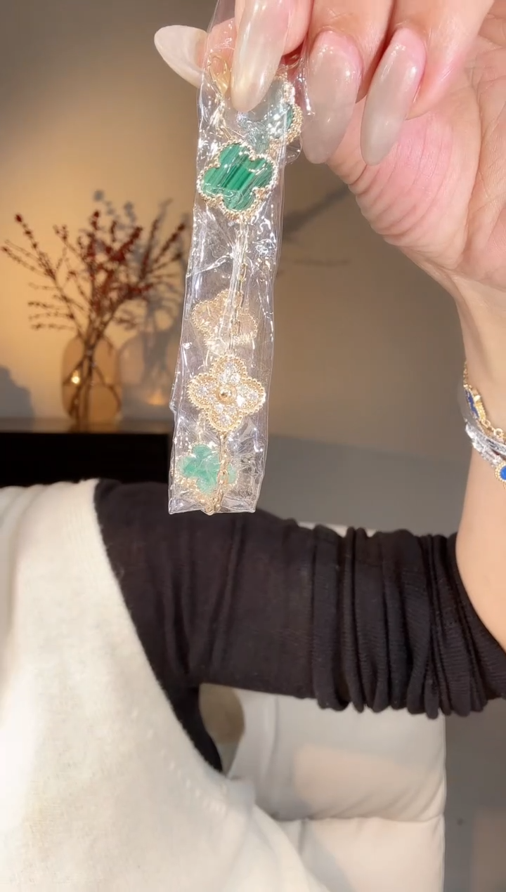 【闪购商品】钻石手链18K金镶嵌绿隔钻