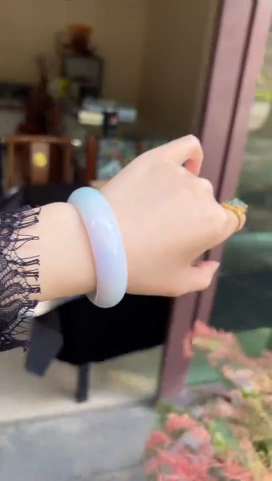 【闪购商品】翡翠手镯未镶嵌圈口55