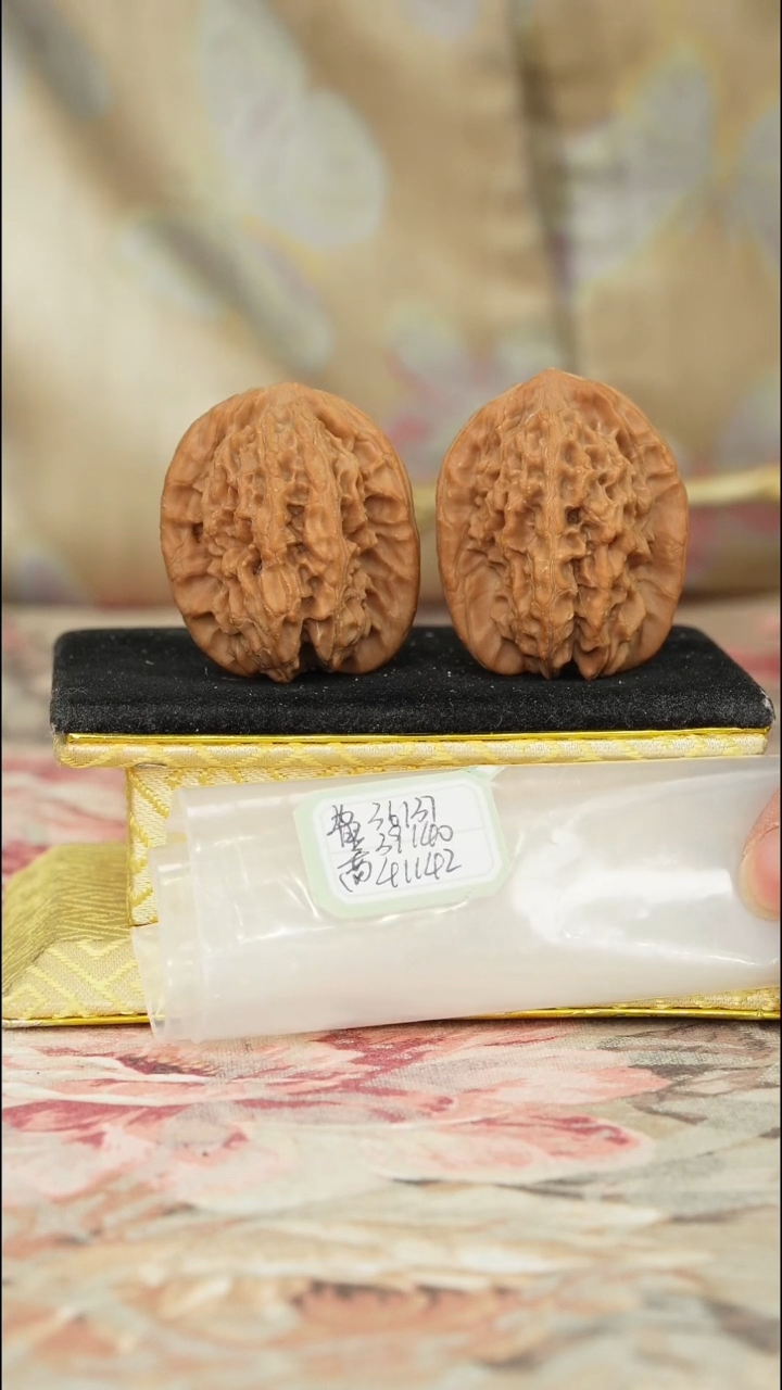 【闪购商品】文玩核桃把件非嫁接马老四