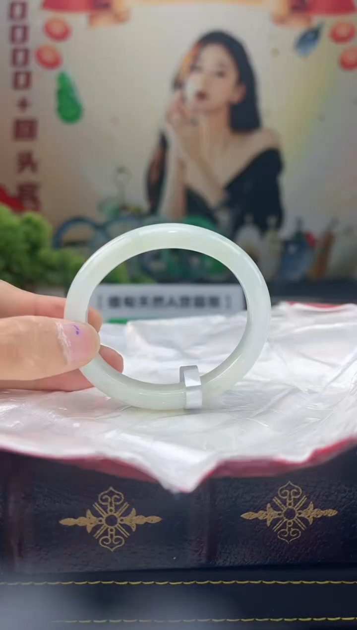 【闪购商品】翡翠手镯（贵妃镯）未镶嵌手镯3