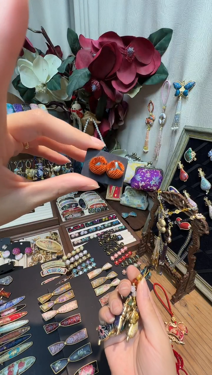 玄**桐【孤品车12.27】漳绒12毫米耳钉