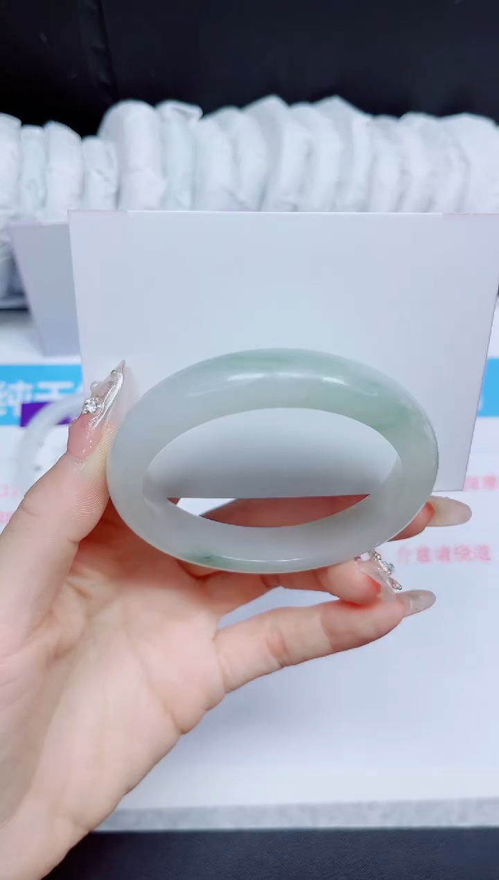 石英质玉手镯未镶嵌298