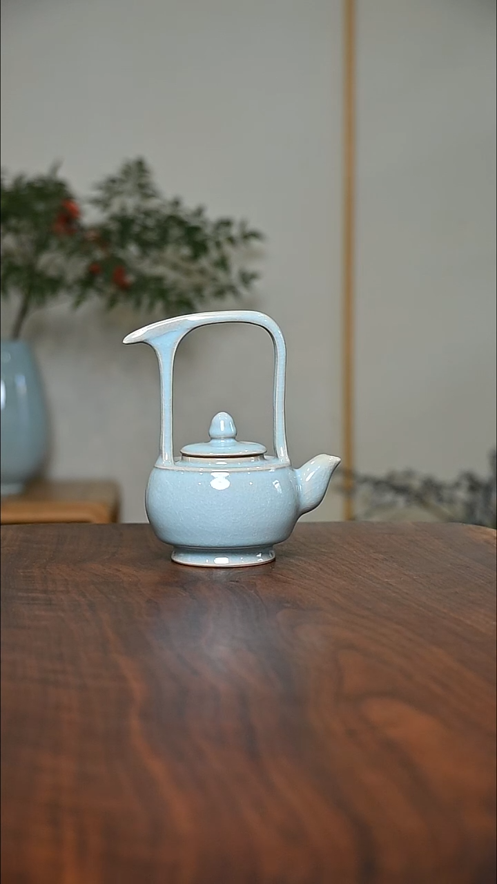 提梁壶 天青 微瑕 朱法喜款