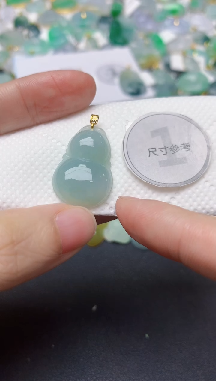 颈饰18K金镶嵌翡翠天然缅甸A货翡翠