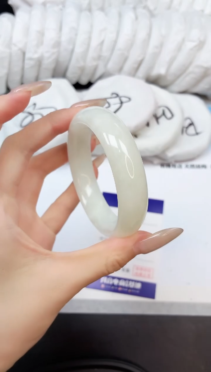 和田玉手镯未镶嵌25K224-57