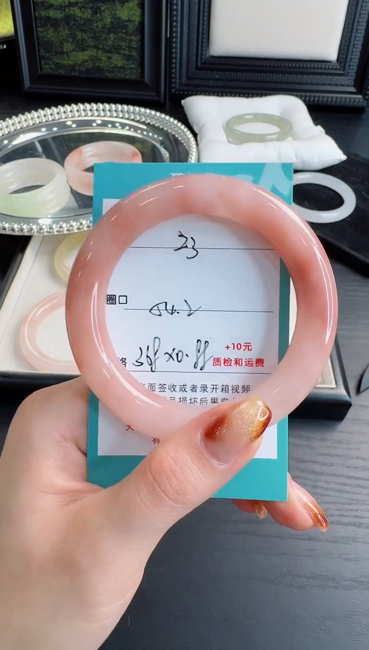 未镶嵌手镯石英质玉挪****?23