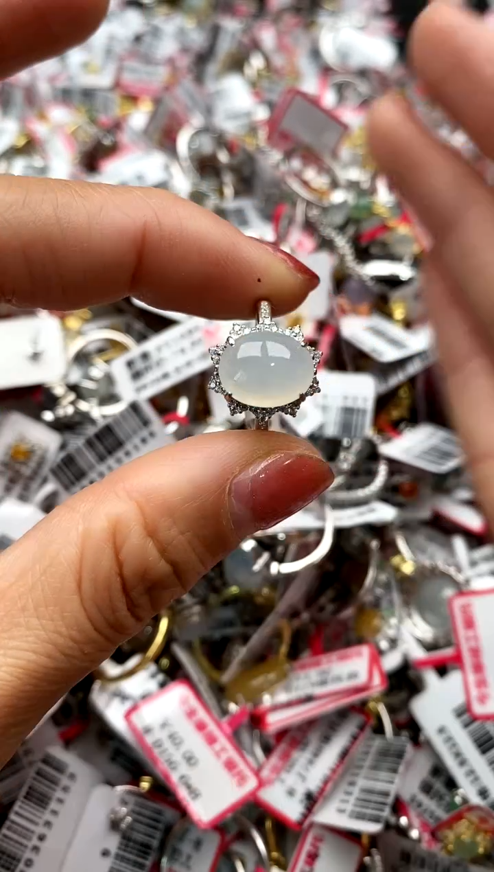 【闪购商品】翡翠戒指银S925镶嵌3333333     8