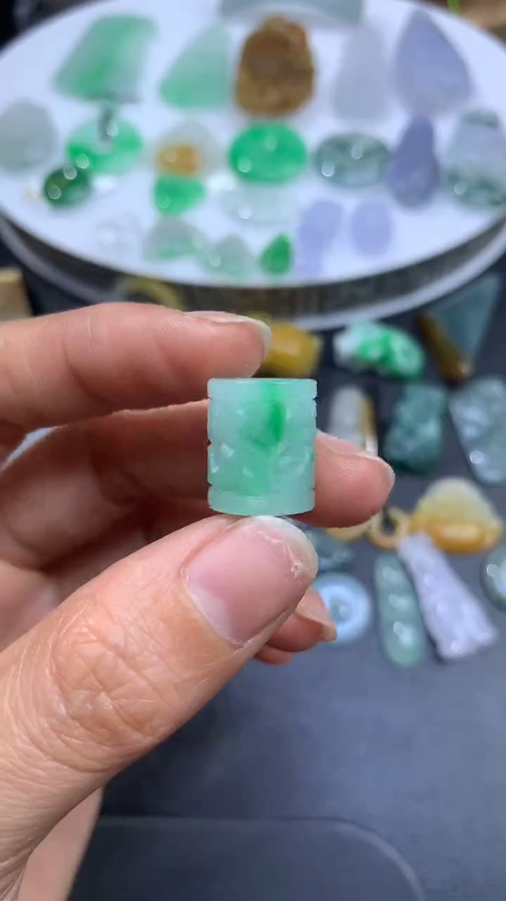 【闪购商品】定制翡翠未镶嵌翡翠