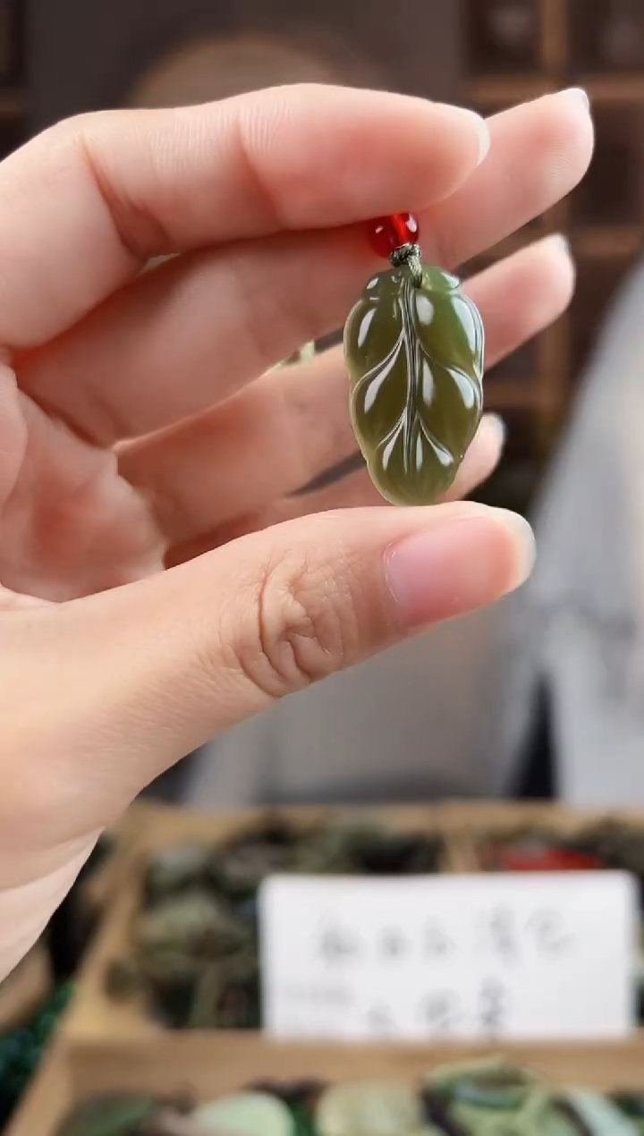 颈饰未镶嵌和田玉拍一发一，多样性发货