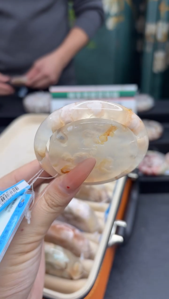 【闪购商品】石英质玉手镯未镶嵌1262（56圈赠送镯心）
